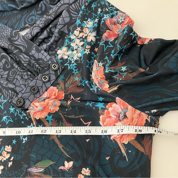Lily by Firmiana | Floral long sleeve top - Picture 5 of 7